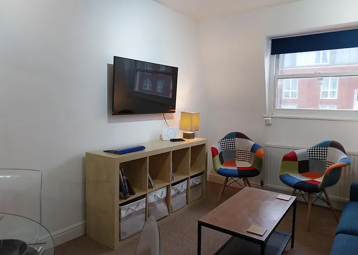 Apartment 120 N Marine Road Flat 8 - 2 Bed With View Of Cricket Ground *